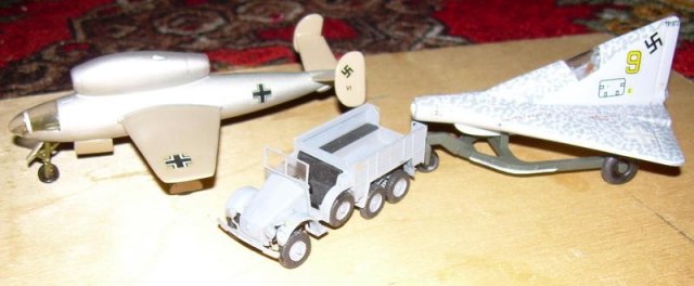 Lippish P.13 & Henshel Hs132.jpg